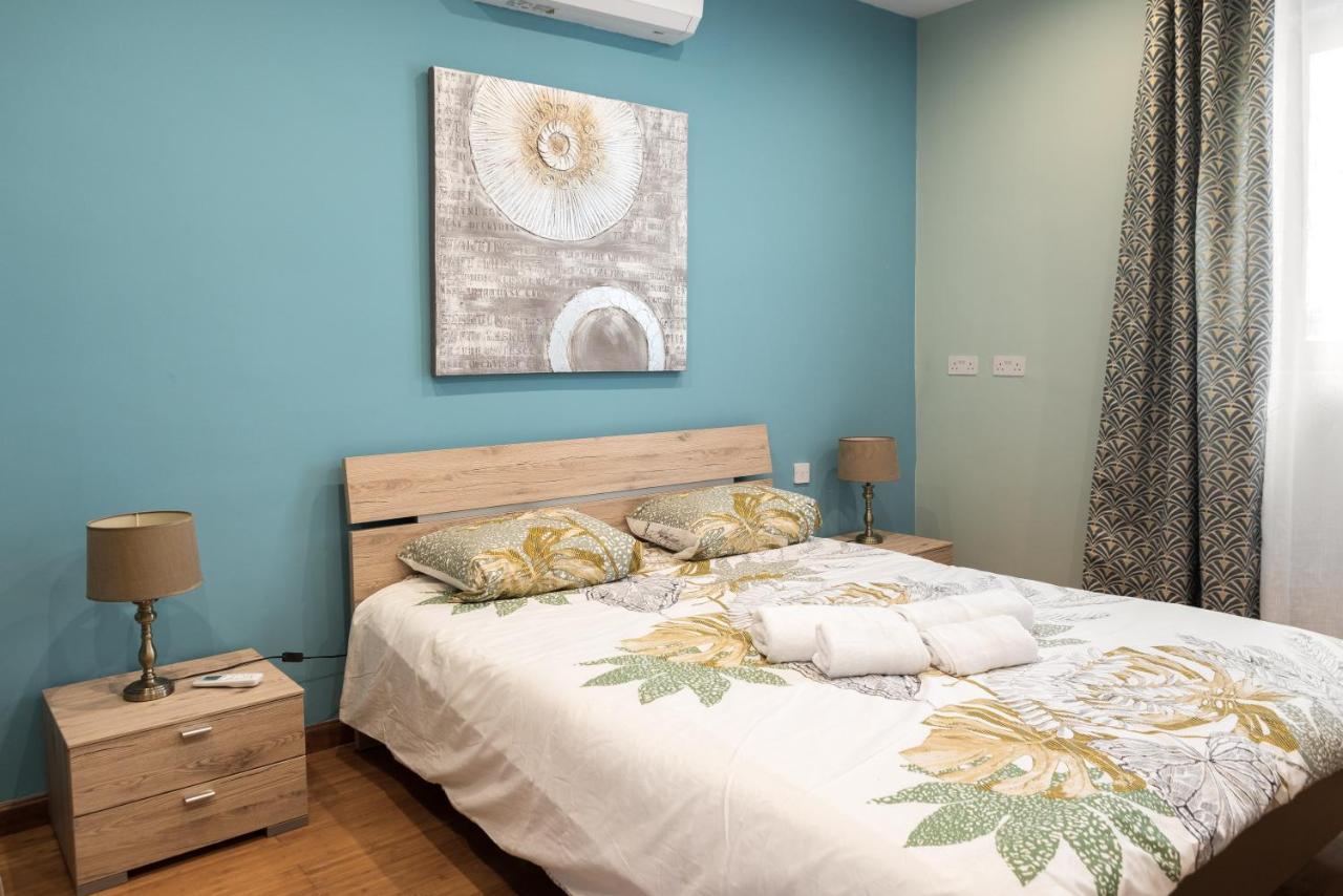 Entire Luxury Sliema Townhouse Steps From Beach 外观 照片