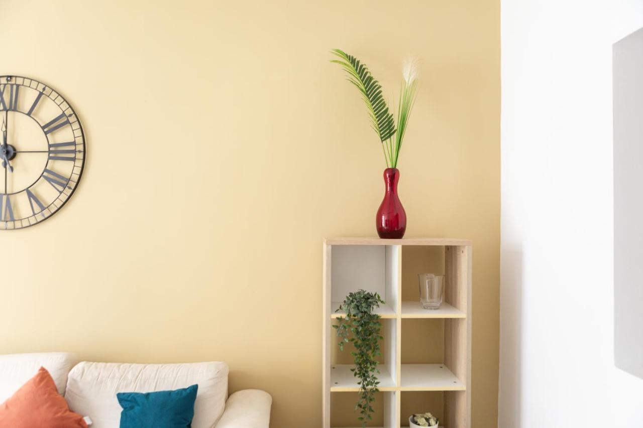 Entire Luxury Sliema Townhouse Steps From Beach 外观 照片