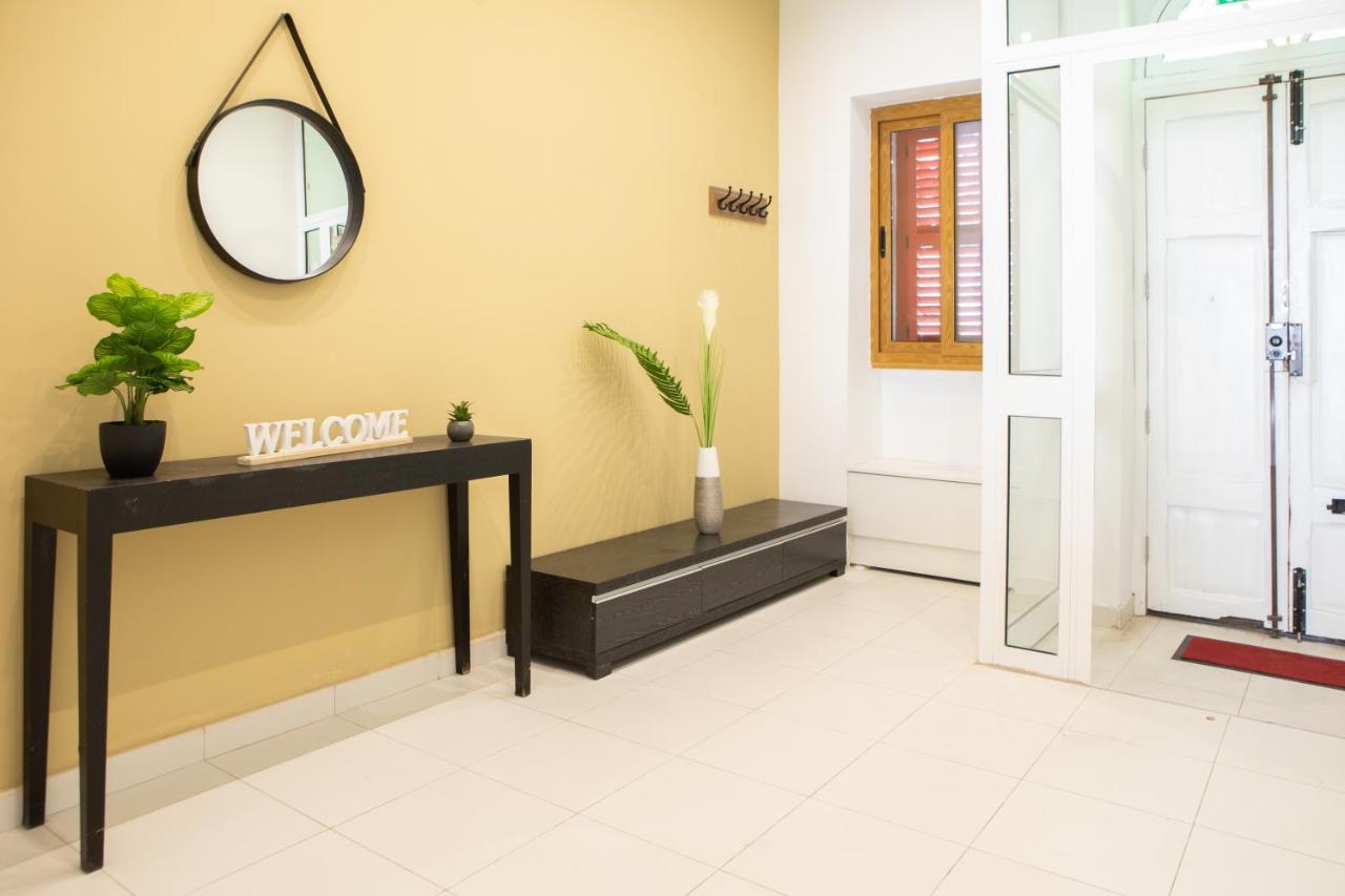 Entire Luxury Sliema Townhouse Steps From Beach 外观 照片
